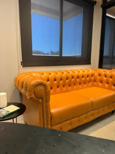 Sofá Clássico Chesterfield