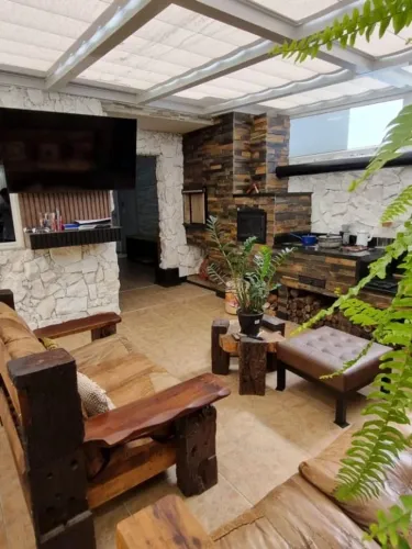 APTO GARDEN ELEVADO ENSOLARADO - PORTÃO/ÁGUA VERDE | 1 QUADRA DA REP. ARGENTINA