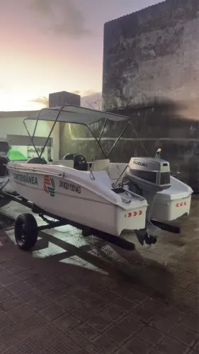 Lancha 40hp 