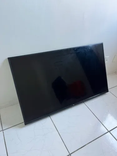 Vendo tv 50 polegadas TCL! (Leia a descrição!)