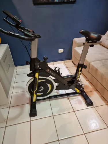 Bicicleta ergométrica spinning com roda de inércia 13kg