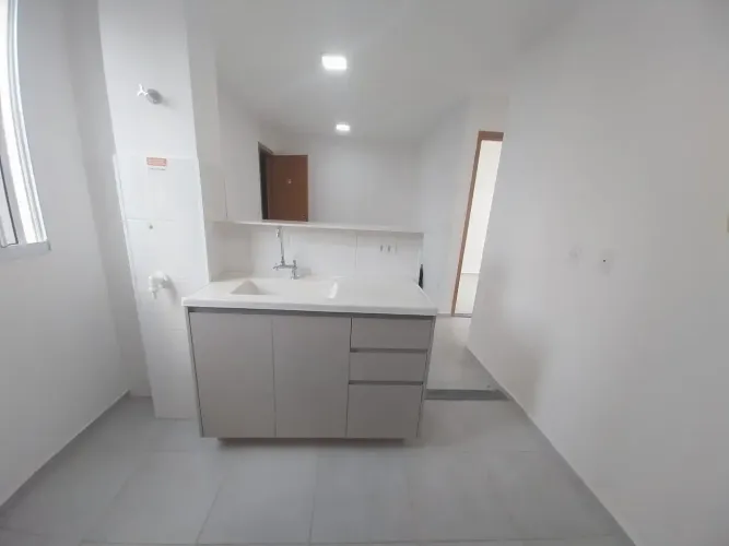 Apartamento no Residencial Golden Park. Com 2 quartos, 1 vaga de garagem