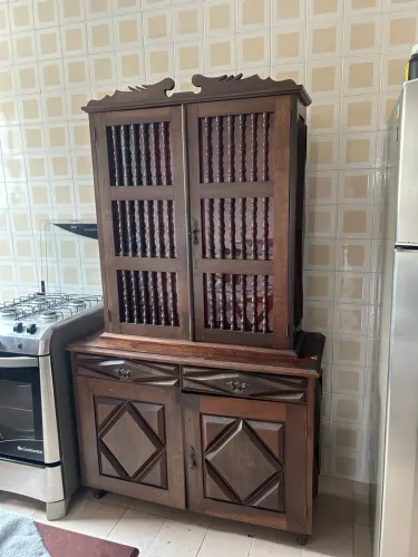 Cristaleira Vintage Estilo Colonial