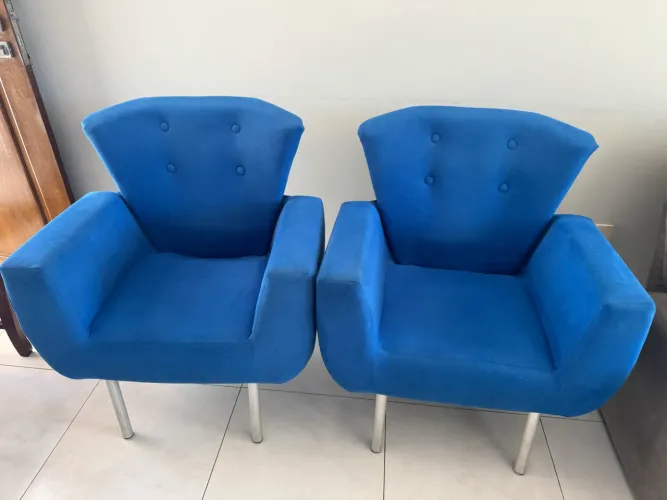 Poltrona confortável para sala ou quarto 