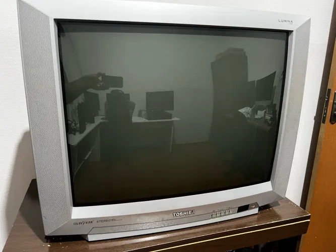 TV de tubo CRT Toshiba Lumina Line 29 polegadas
