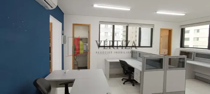 Salas comerciais MOBILIADAS para locação com 70m² em Moema
