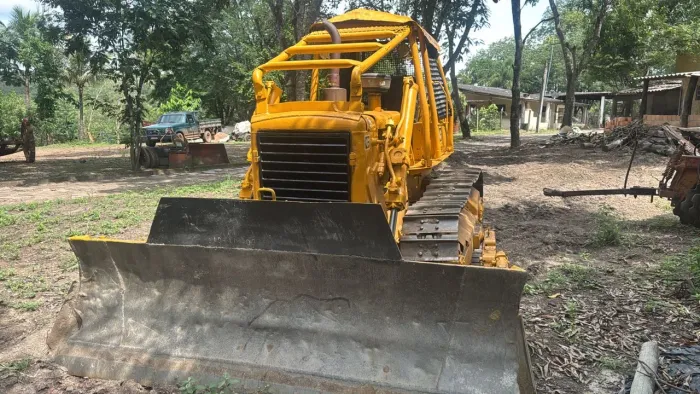 Tratorbde esteira D4D
