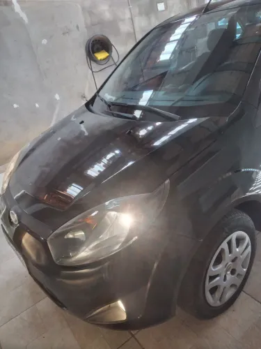 Ford Fiesta Sedan 1.0 8V Flex 4P 2012