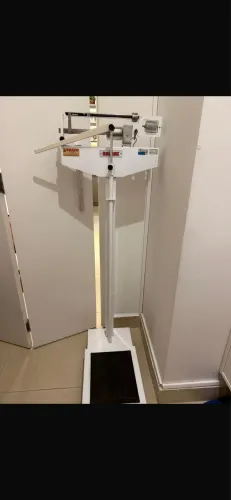 Balança antropométrica 