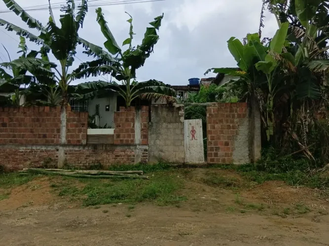 Vende se uma casa em escada