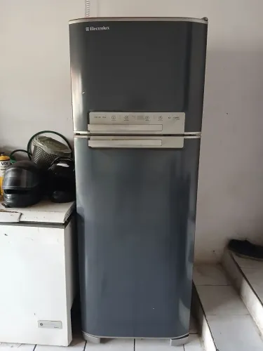 Geladeira Electrolux F 50 X EM BOA CONDIÇÃO DE USO FUNCIONANDO