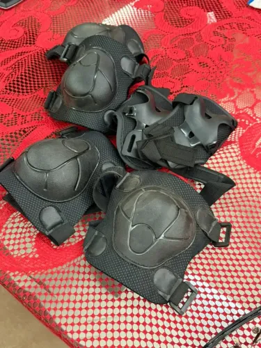 Kit joelheira + tornozeleira para patinetes
