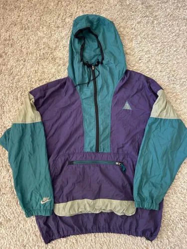 Blusa NIKE ACG