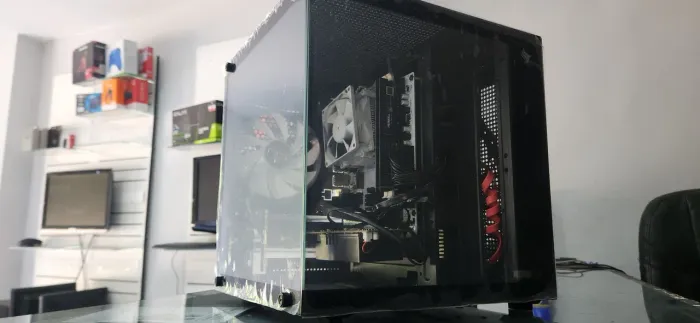 Desktop i7 4790 16GB SSD 240 HD 1TB