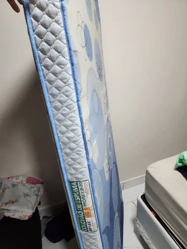 Colchão solteirão 0,88 x 1,88 - ótimo estado