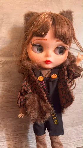 Blythe doll