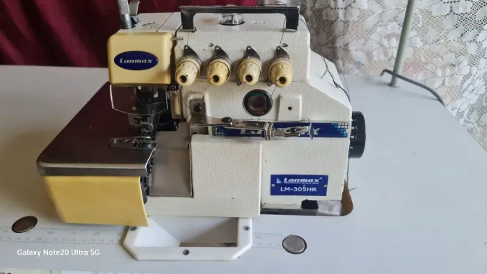 Maquina interlok