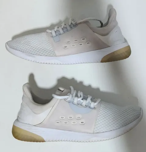 Tênis ASICS T830N Branco e Bege Masculino 42 - Esportivo Casual<br>E acrescentaria na d