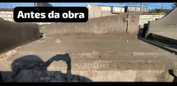 Jazigo Perpétuo 2,4m² - Cemitério do Caju - Reformado, Impermeabilizado e Vazio