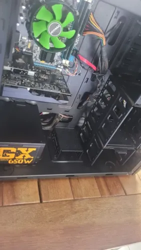 Pc gamer, 16gb ram, SSD 960 GB GTX 750 Gabinete cooler Master haf, Intel Core i5 2500