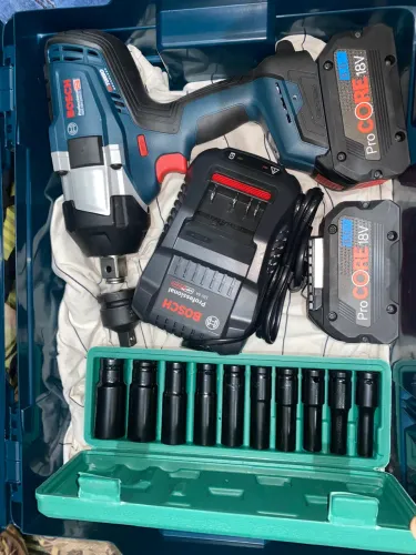 Chave de impacto Bosch 3/4 completa