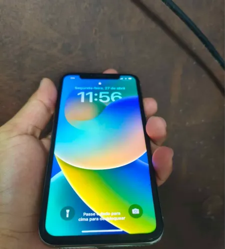 iPhone X 64gb semi novo , aceito trocas 