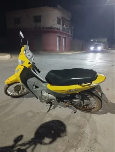 Biz 125 em ótimo estado de conservação, vendo ou troco