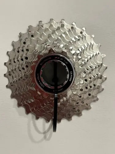 Cassete Shimano 105 CS-R7000 11v - Excelente estado (uso apenas em smart trainer/rolo)