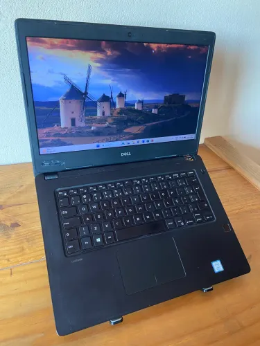 Notebook Dell i7 7ª Geração / HD Graphics / 8GB RAM / 120GB SSD / Tela 14?