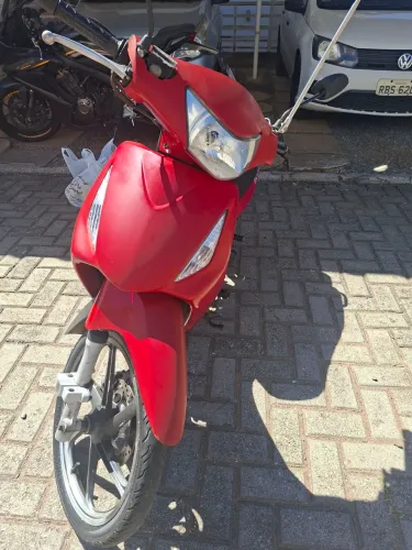 Vendo Honda bis 125 + ano 2008 vermelha