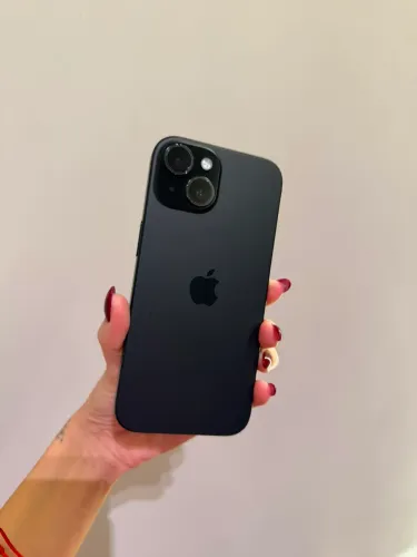 iPhone 15 128GB