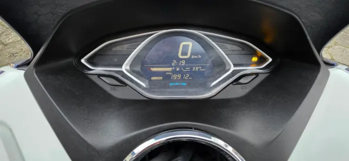 Honda PCX 150 Sport 2022 - Branca/Azul