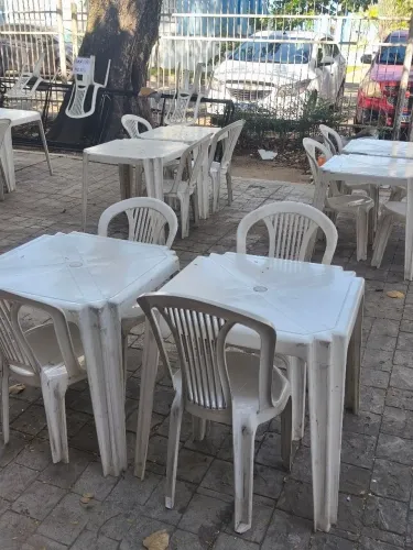 CONJUNTO DE MESA E CADEIRA 