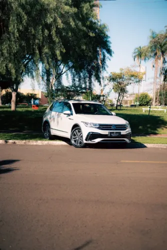 Volkswagen Tiguan Allspac R-line 300 TSI 2.0 2024