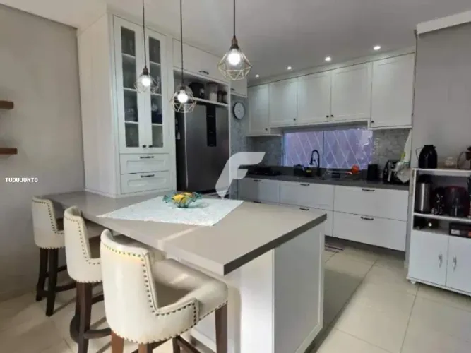 Casa à venda no bairro Vargem do Bom Jesus em Florianópolis/SC