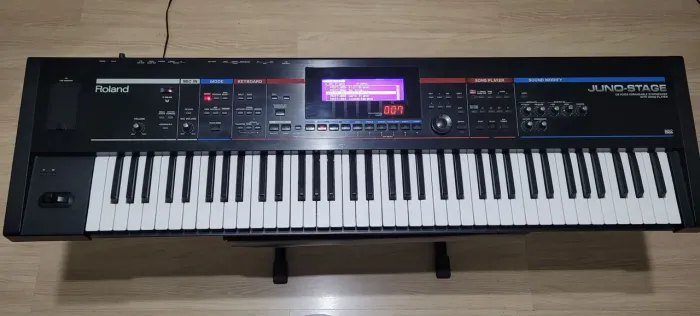 Teclado Roland JUNO STAGE 76 Teclas