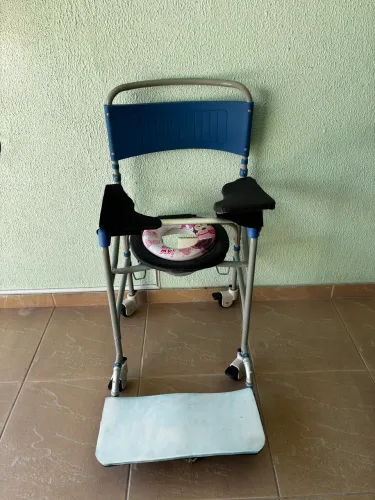 Cadeira de banho para idoso - doação