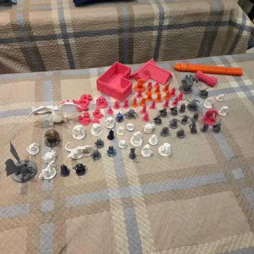 Miniaturas de impressão 3d aleatorias
