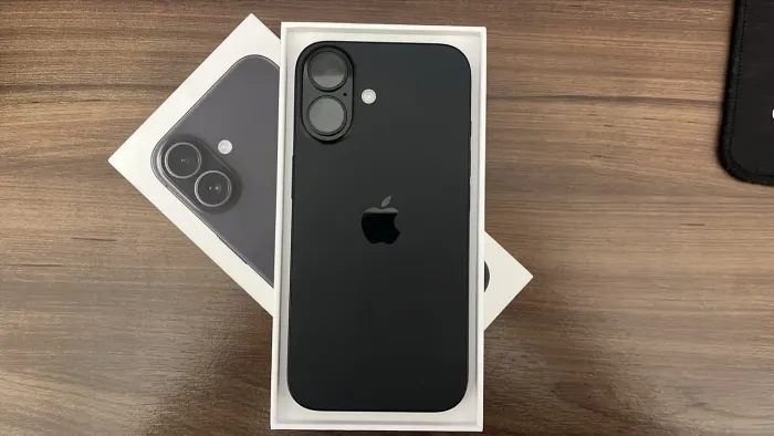 iPhone 16