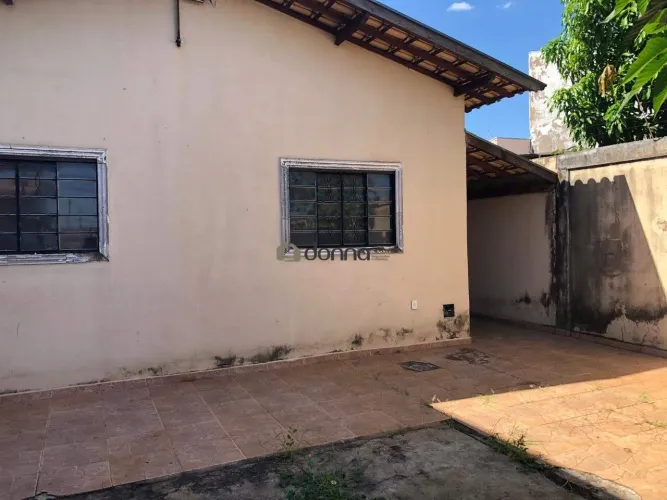 CASA COM 2 QUARTOS - CIDADE NOVA