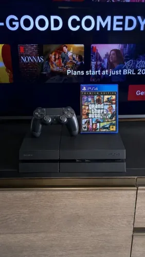 PS4 fat com jogos disponíveis