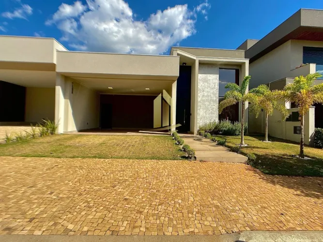 MATRIZ VENDE CASA EM CONDOMINIO