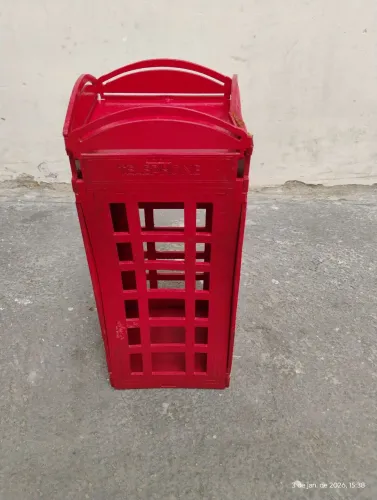 Cabine telefônica MDF