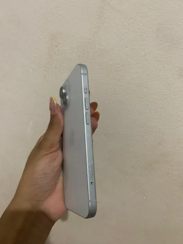 iPhone 15 ótimo estado, todo conservado fui única dona, comprei lacrado tenho a caixa