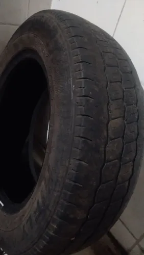 Vendo pneu 175,70-14