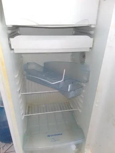 Geladeira usada mas pegando direitinho