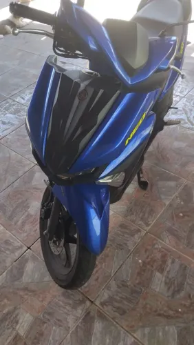 Linda moto Yamaha neob124 automatica