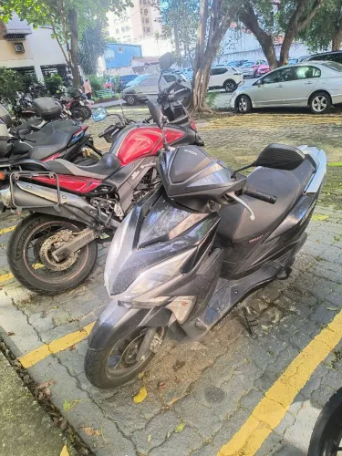 Honda Elite 125 2022 - 28 mil km - Muito econômica