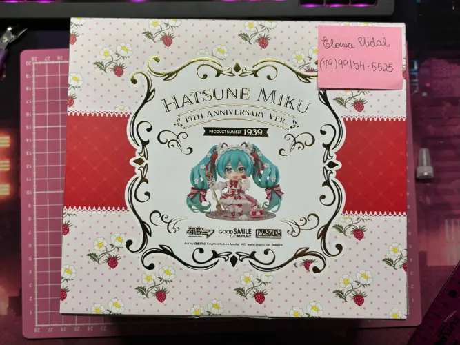 Nendoroid Hatsune Miku 15th Anniversary Ver. #1939 - Lacrado