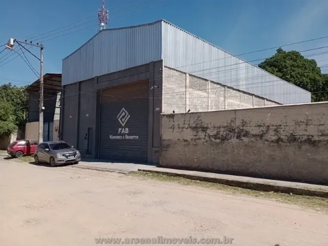 Arsenal Imóveis Aluga- Galpão, há 40m² da RJ106- no Arsenal-Com 2 escritórios-11.000,00